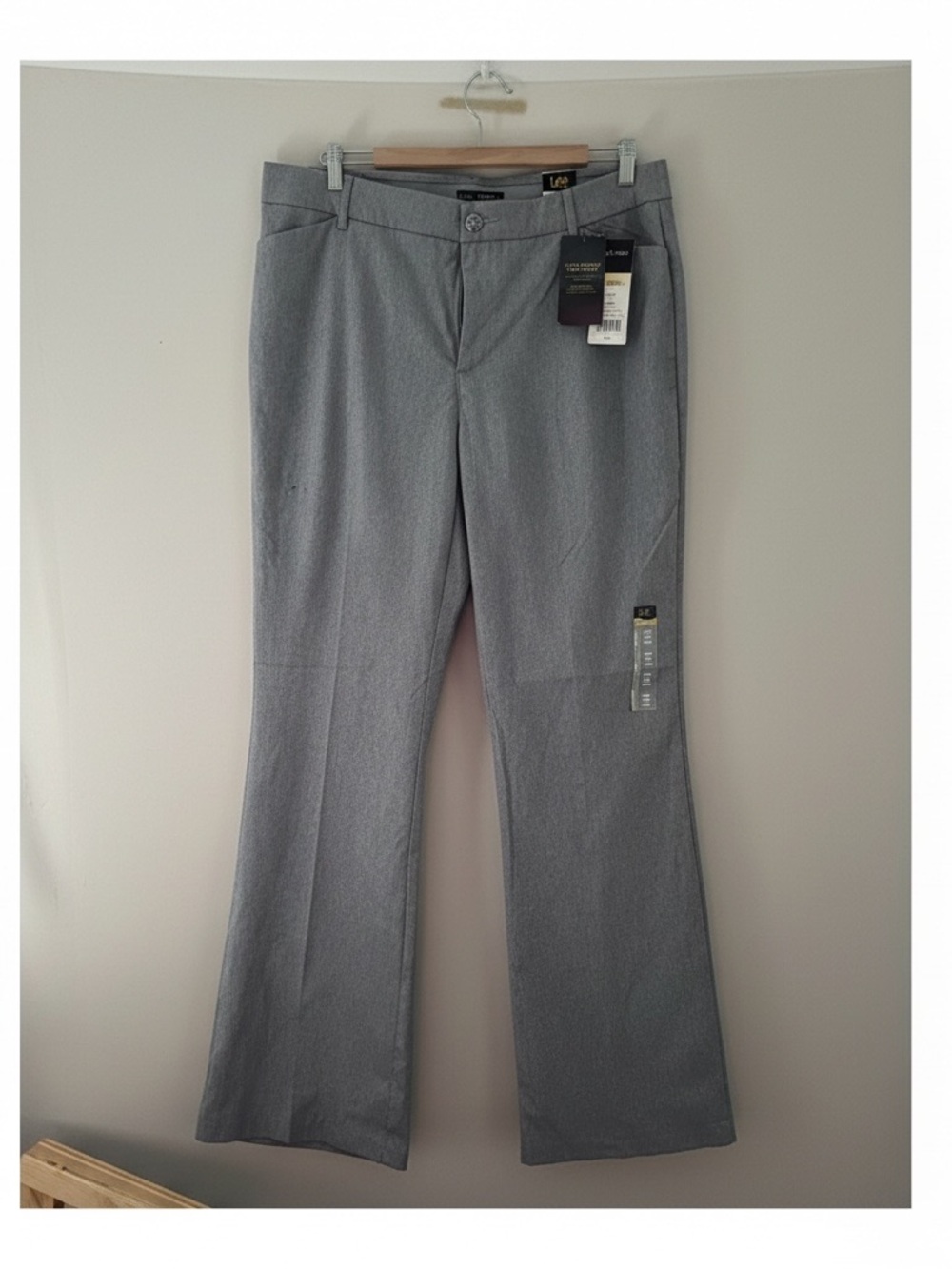 NWT Lee Flex Motion Regular Fit Gray Dress Pants Size 16 Long